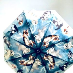 NWT Cats & Dogs Galleria folding umbrella